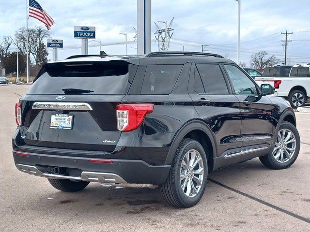 2024 Ford Explorer XLT