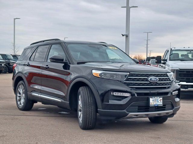 2024 Ford Explorer XLT