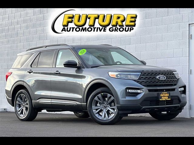 2024 Ford Explorer XLT