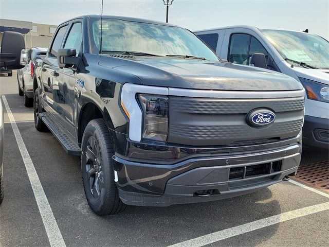 2024 Ford F-150 Lightning Flash