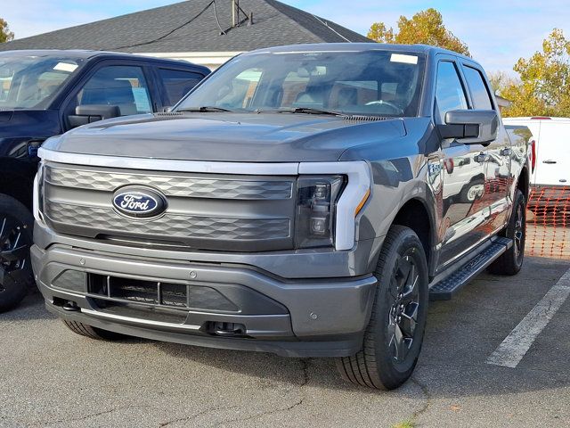 2024 Ford F-150 Lightning LARIAT