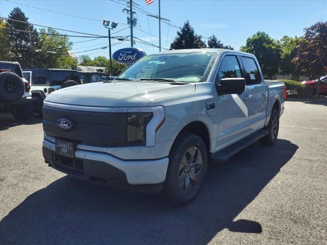 2024 Ford F-150 Lightning Flash