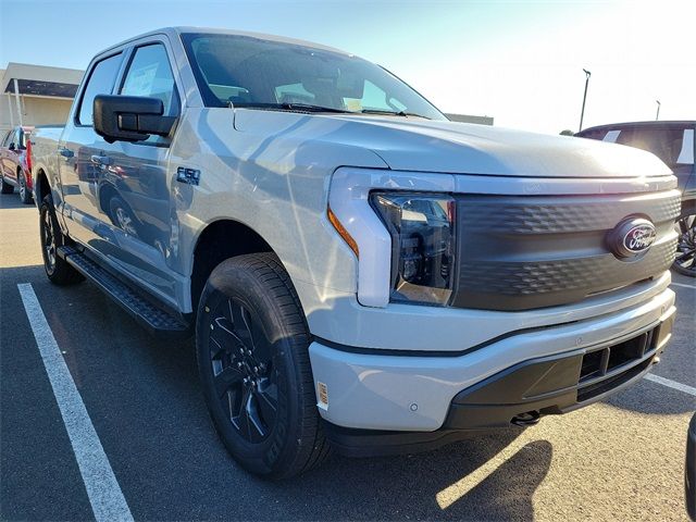 2024 Ford F-150 Lightning Flash