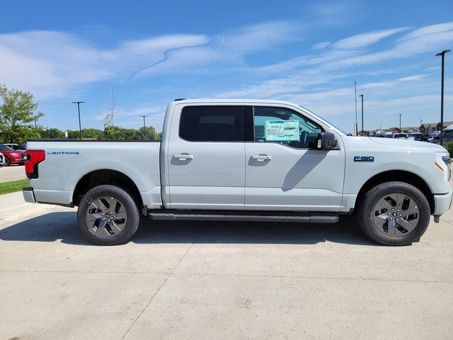 2024 Ford F-150 Lightning Flash