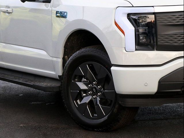 2024 Ford F-150 Lightning Flash