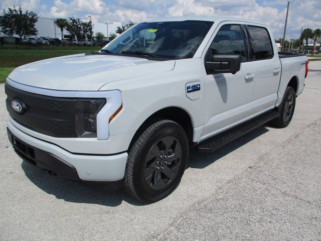 2024 Ford F-150 Lightning Flash