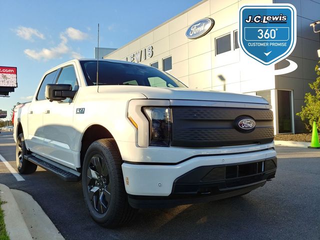 2024 Ford F-150 Lightning Flash