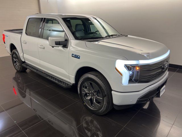 2024 Ford F-150 Lightning LARIAT