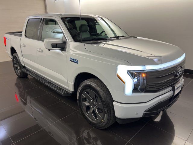 2024 Ford F-150 Lightning LARIAT