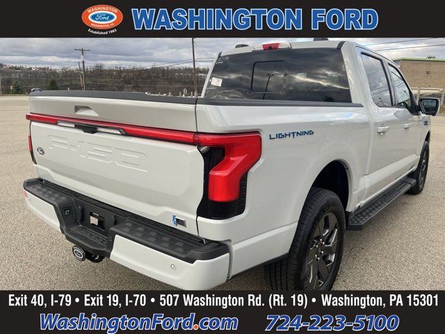 2024 Ford F-150 Lightning LARIAT