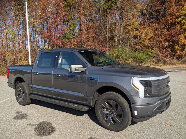 2024 Ford F-150 Lightning LARIAT