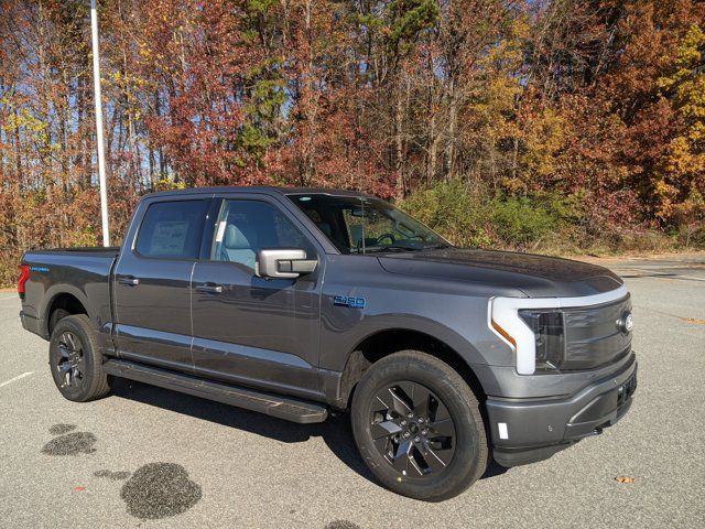 2024 Ford F-150 Lightning LARIAT