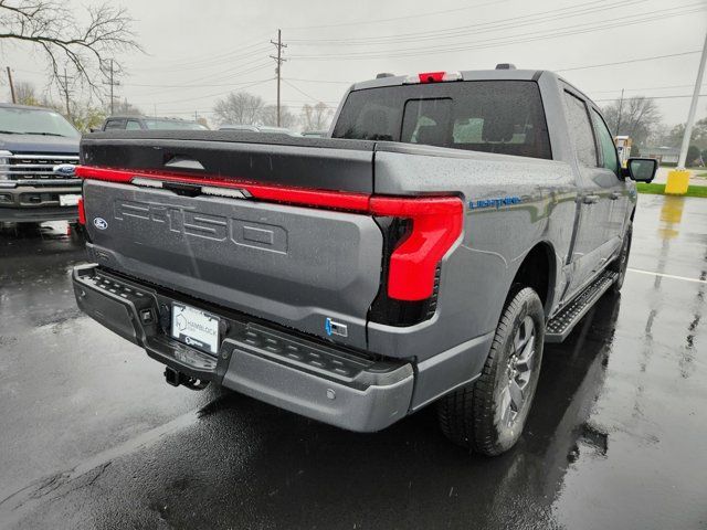 2024 Ford F-150 Lightning LARIAT