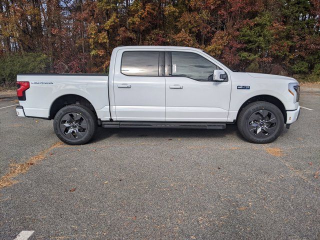 2024 Ford F-150 Lightning LARIAT