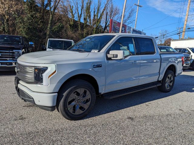 2024 Ford F-150 Lightning LARIAT