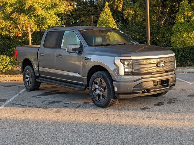 2024 Ford F-150 Lightning LARIAT