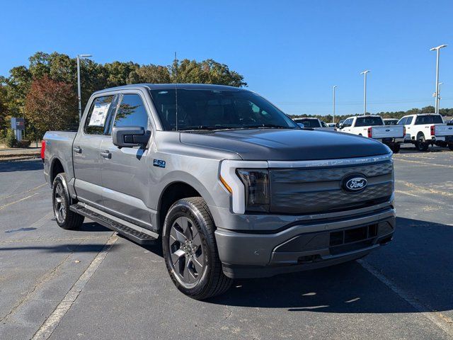 2024 Ford F-150 Lightning LARIAT