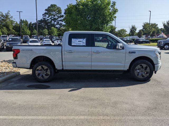 2024 Ford F-150 Lightning LARIAT