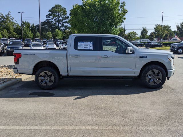 2024 Ford F-150 Lightning LARIAT