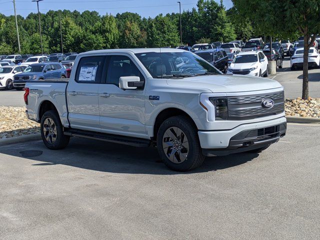 2024 Ford F-150 Lightning LARIAT