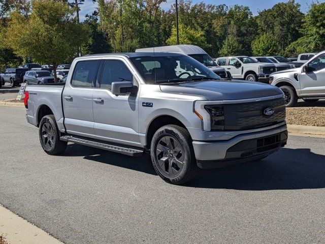 2024 Ford F-150 Lightning LARIAT