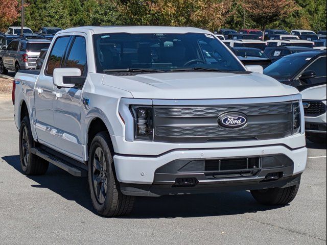 2024 Ford F-150 Lightning LARIAT