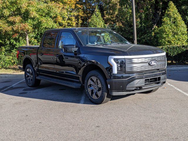 2024 Ford F-150 Lightning LARIAT