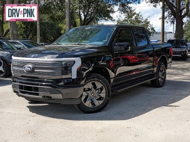 2024 Ford F-150 Lightning LARIAT