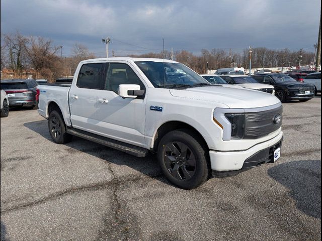 2024 Ford F-150 Lightning LARIAT