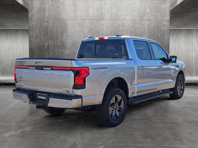 2024 Ford F-150 Lightning LARIAT