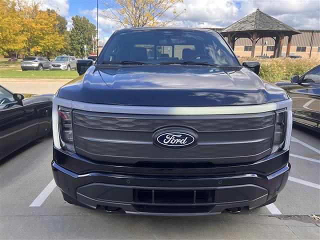 2024 Ford F-150 Lightning LARIAT