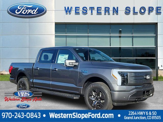 2024 Ford F-150 Lightning LARIAT