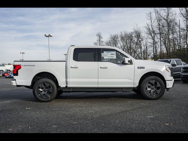 2024 Ford F-150 Lightning LARIAT