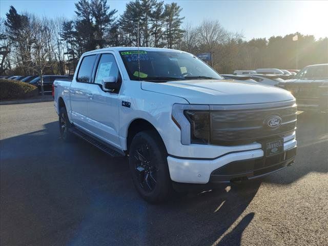 2024 Ford F-150 Lightning LARIAT