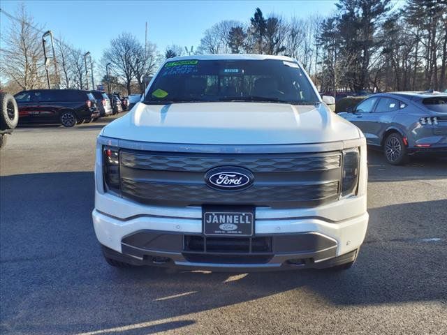 2024 Ford F-150 Lightning LARIAT