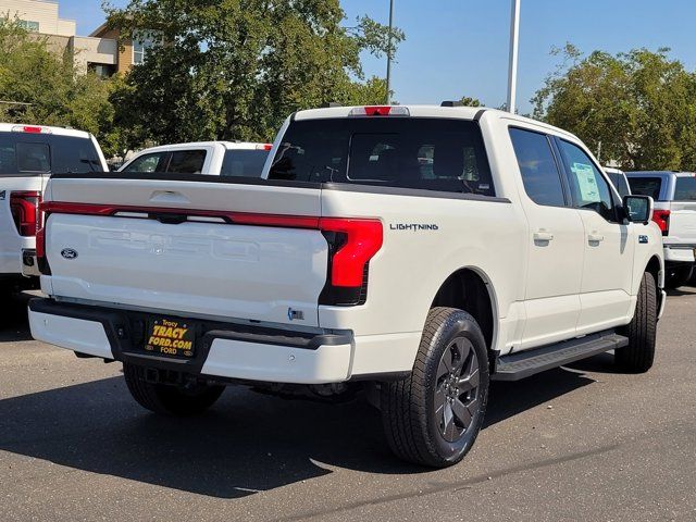 2024 Ford F-150 Lightning LARIAT