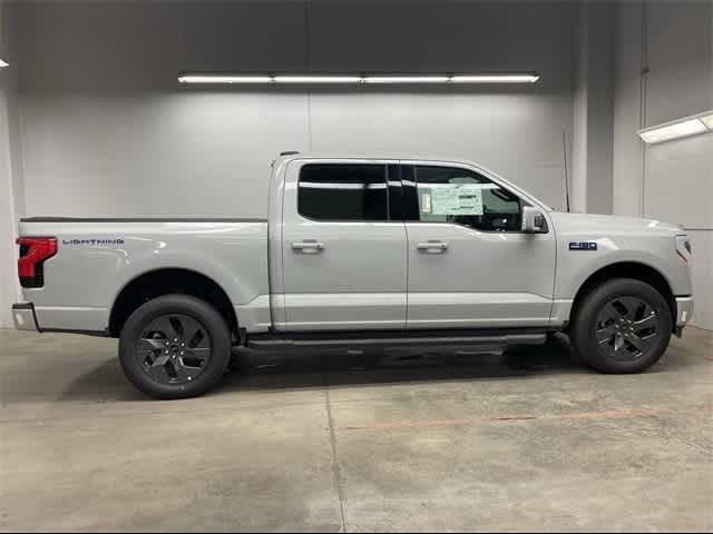 2024 Ford F-150 Lightning LARIAT