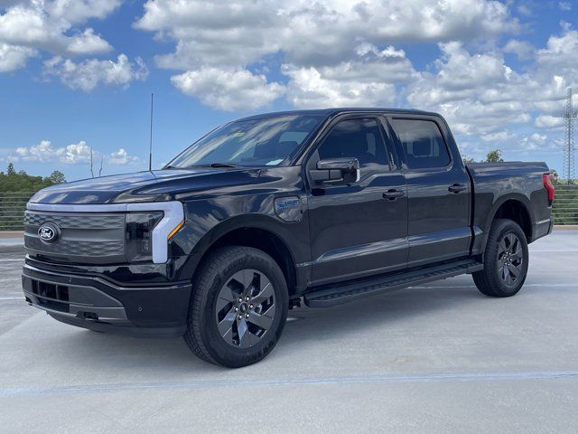 2024 Ford F-150 Lightning LARIAT