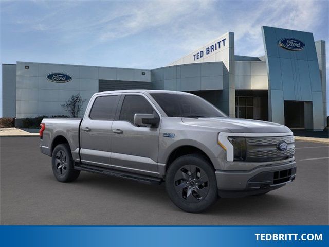 2024 Ford F-150 Lightning LARIAT