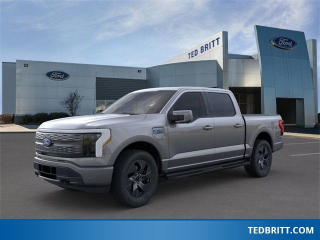 2024 Ford F-150 Lightning LARIAT