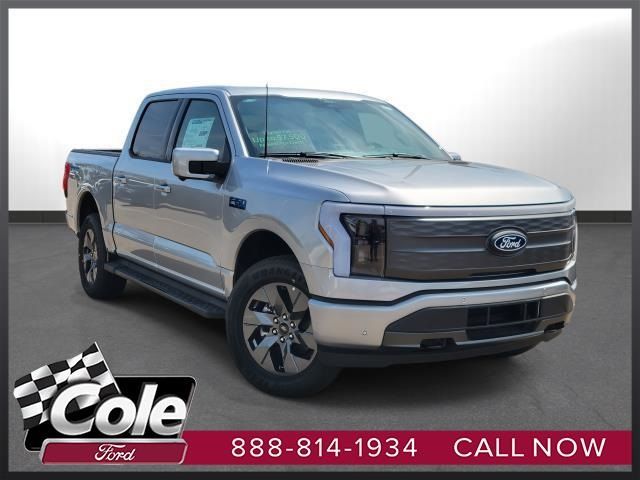 2024 Ford F-150 Lightning LARIAT