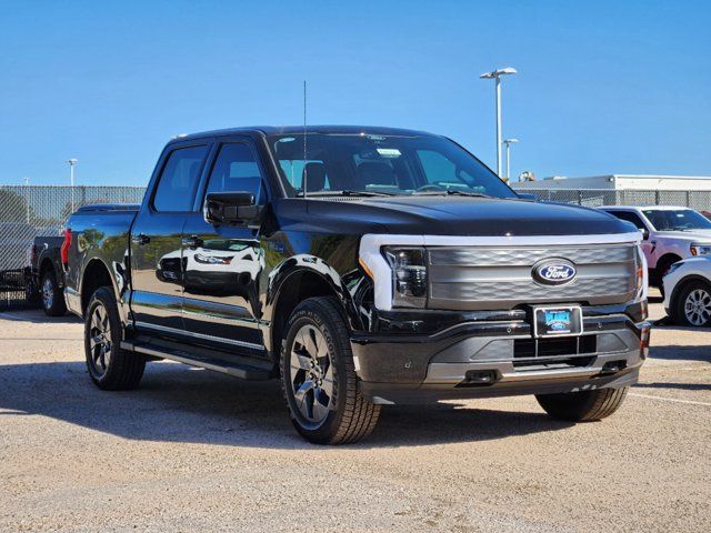 2024 Ford F-150 Lightning LARIAT