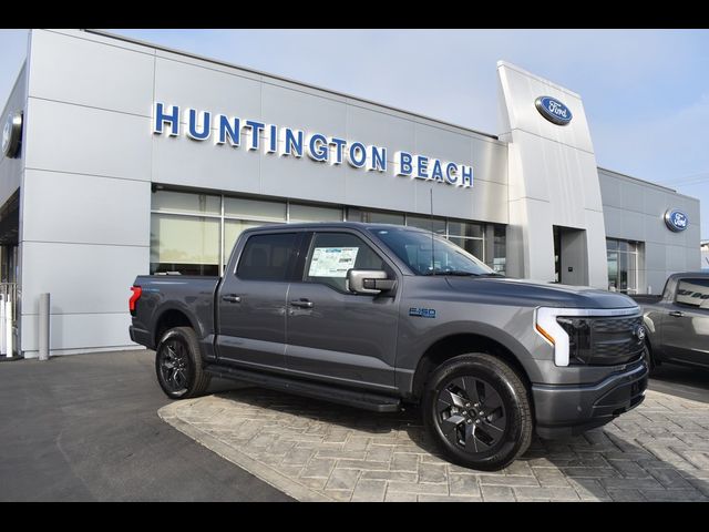 2024 Ford F-150 Lightning LARIAT