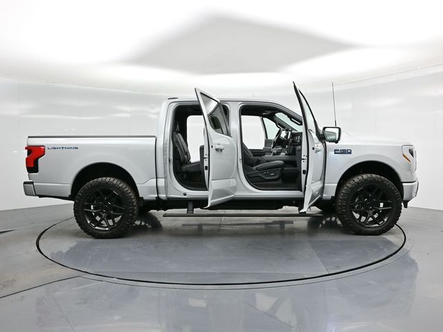 2024 Ford F-150 Lightning LARIAT