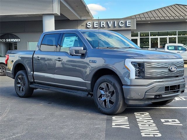 2024 Ford F-150 Lightning LARIAT