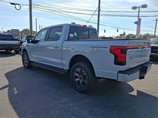 2024 Ford F-150 Lightning LARIAT