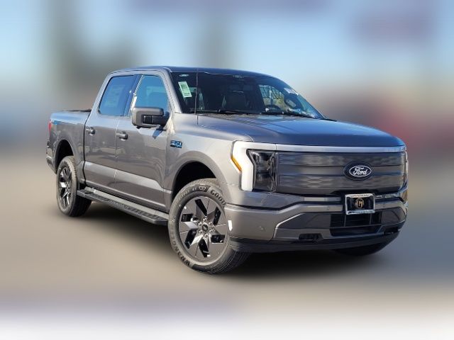 2024 Ford F-150 Lightning LARIAT