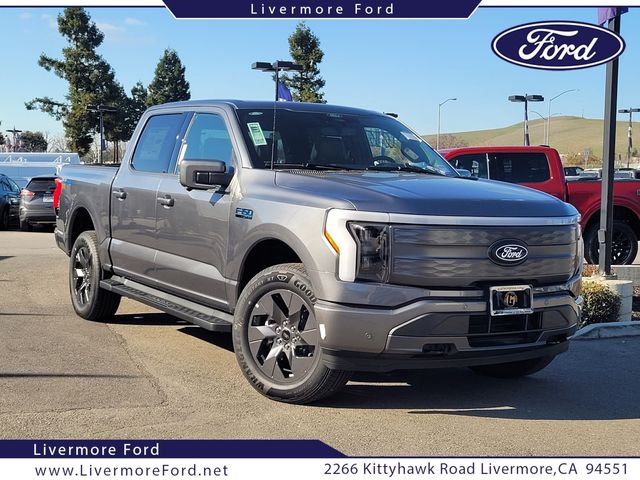 2024 Ford F-150 Lightning LARIAT