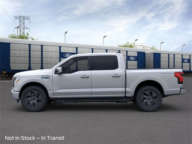 2024 Ford F-150 Lightning LARIAT