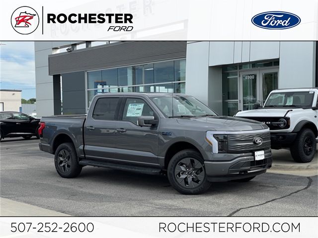 2024 Ford F-150 Lightning LARIAT